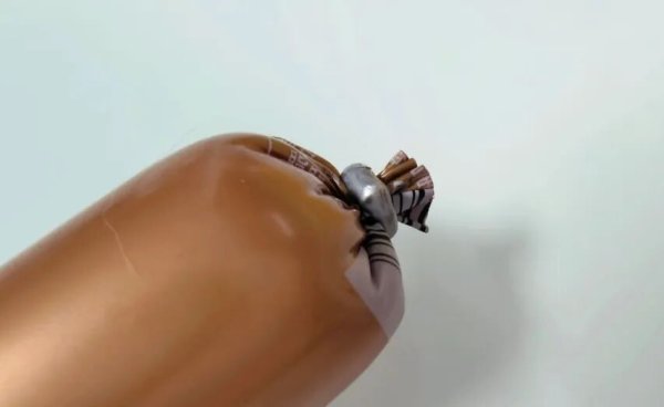 配资炒股网开 终于学会了火腿肠的正确打开方式！（别再用牙咬了）